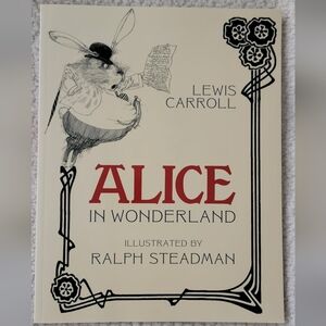 Illusrated Alice in Wonderland Book